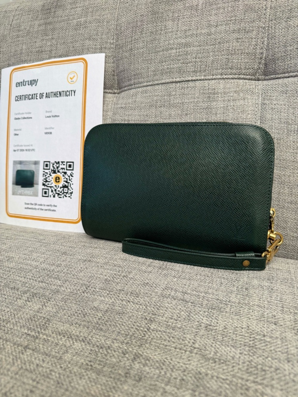 ❌SOLD❌Louis Vuitton Taiga Baikal Pochette Clutch | Epicea Green ✨